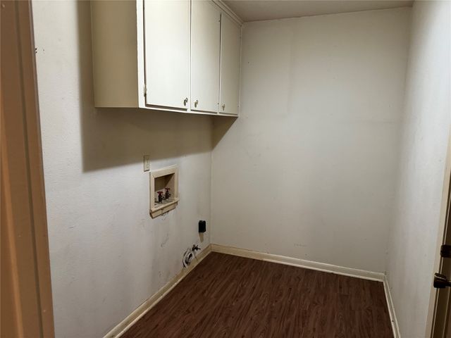 208 SW 4th Street, Kerens, TX 75144