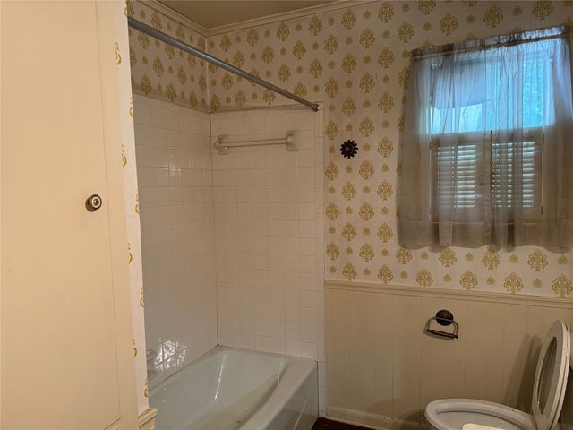 208 SW 4th Street, Kerens, TX 75144