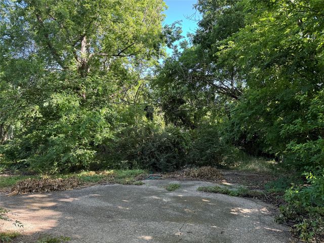 208 SW 4th Street, Kerens, TX 75144