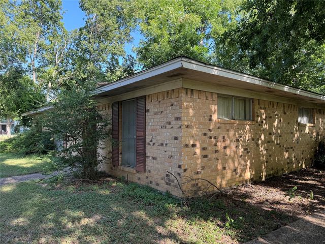 208 SW 4th Street, Kerens, TX 75144