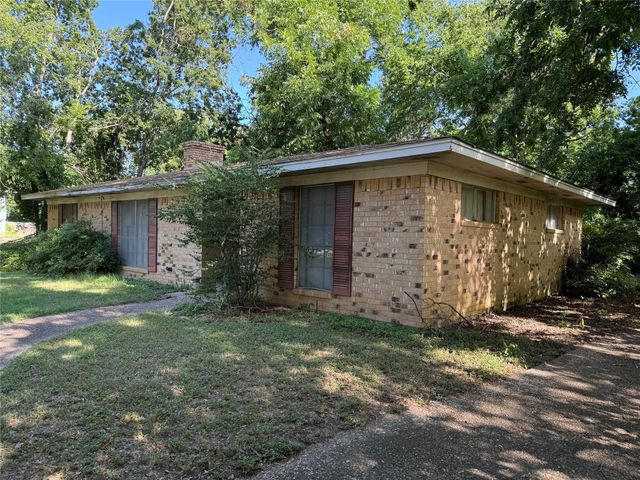 208 SW 4th Street, Kerens, TX 75144