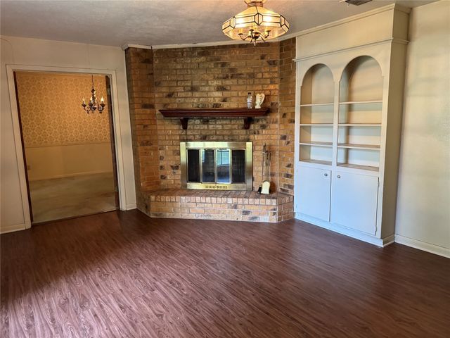 208 SW 4th Street, Kerens, TX 75144