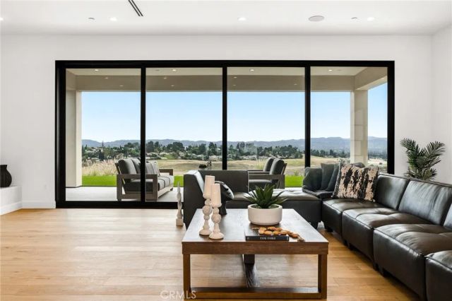 22328 S Summit Ridge Circle, Chatsworth, CA 91311