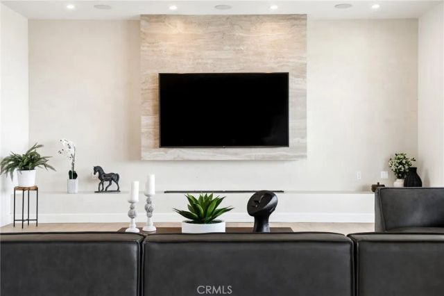 22328 S Summit Ridge Circle, Chatsworth, CA 91311