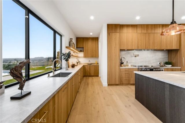 22328 S Summit Ridge Circle, Chatsworth, CA 91311