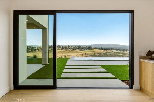 22328 S Summit Ridge Circle, Chatsworth, CA 91311