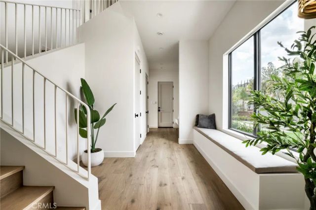 22328 S Summit Ridge Circle, Chatsworth, CA 91311