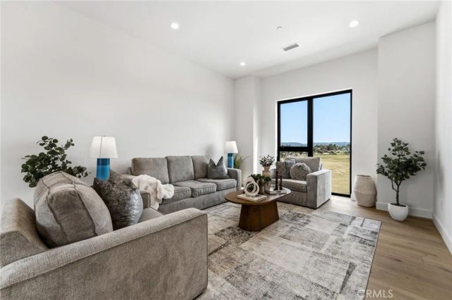 22328 S Summit Ridge Circle, Chatsworth, CA 91311