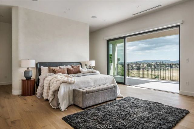 22328 S Summit Ridge Circle, Chatsworth, CA 91311