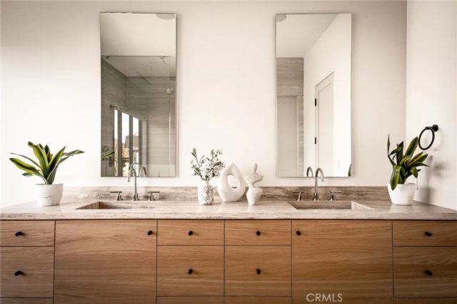 22328 S Summit Ridge Circle, Chatsworth, CA 91311