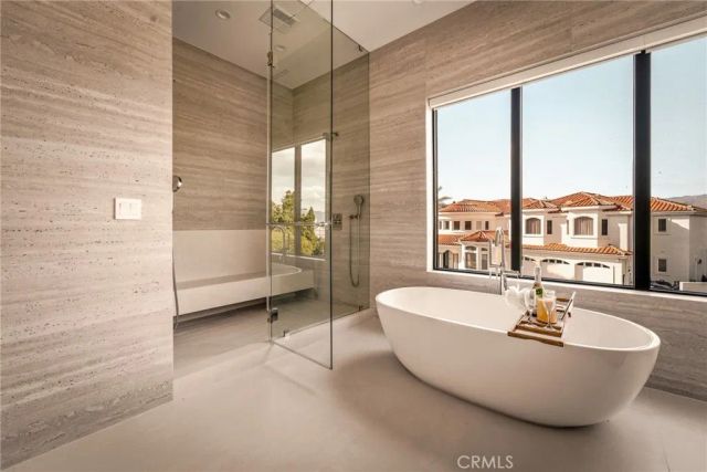 22328 S Summit Ridge Circle, Chatsworth, CA 91311