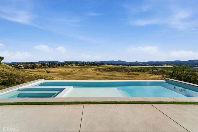 22328 S Summit Ridge Circle, Chatsworth, CA 91311