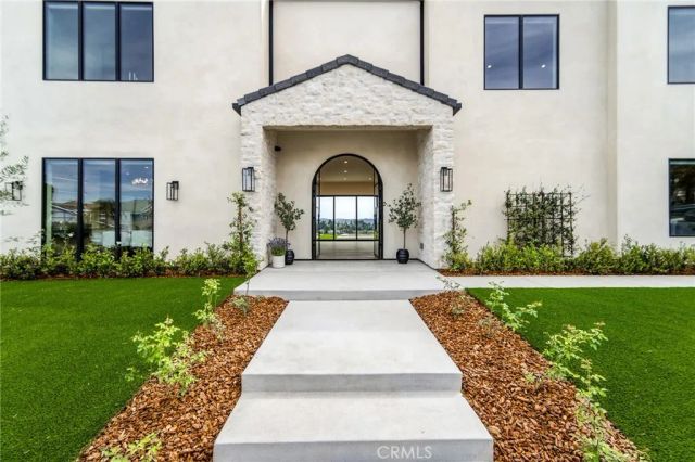 22328 S Summit Ridge Circle, Chatsworth, CA 91311