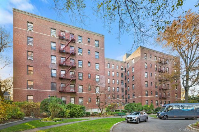 212 Larchmont Acres West 2B, Larchmont, NY 10538