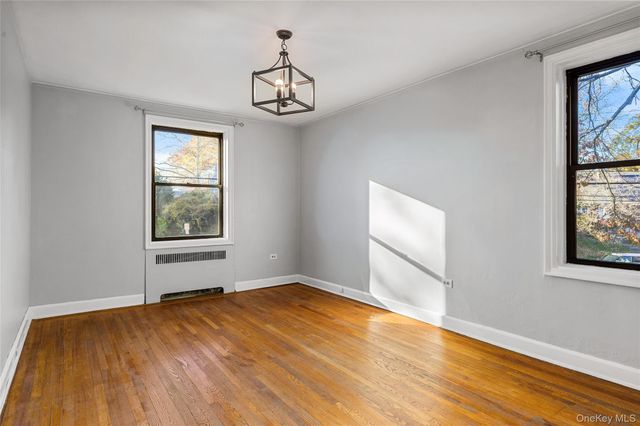 212 Larchmont Acres West 2B, Larchmont, NY 10538