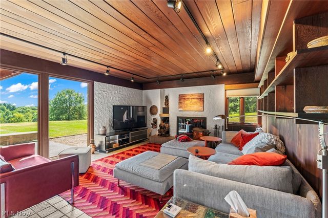 2787 Park Way, East Liverpool, OH 43920