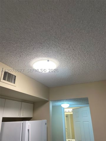 2640 S University Dr 113, Davie, FL 33328