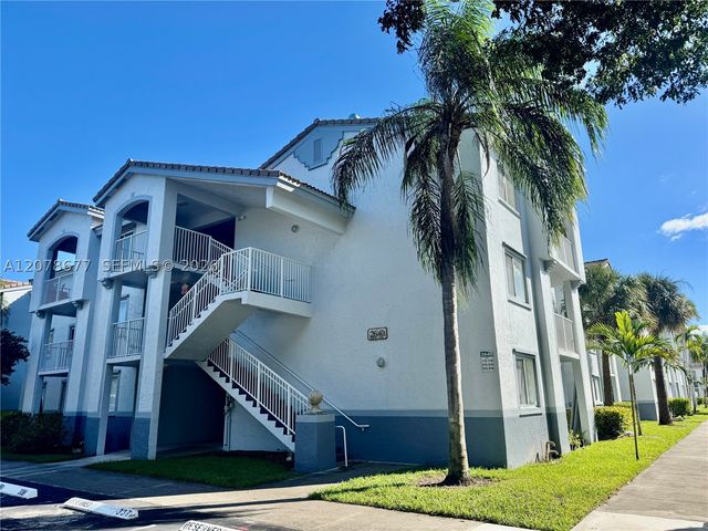 2640 S University Dr 113, Davie, FL 33328