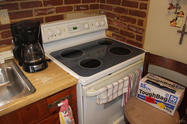 42 Edgeway Drive, Lynchburg, VA 24502