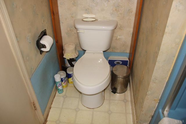 42 Edgeway Drive, Lynchburg, VA 24502