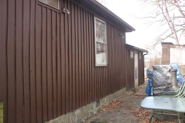 42 Edgeway Drive, Lynchburg, VA 24502