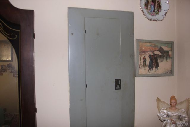 42 Edgeway Drive, Lynchburg, VA 24502