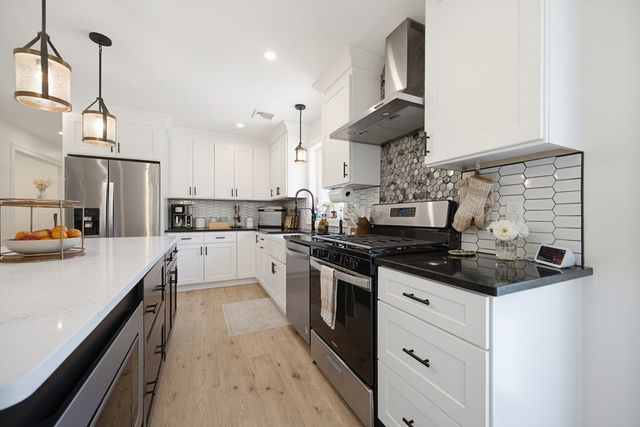 1479 Main St, Acushnet, MA 02743