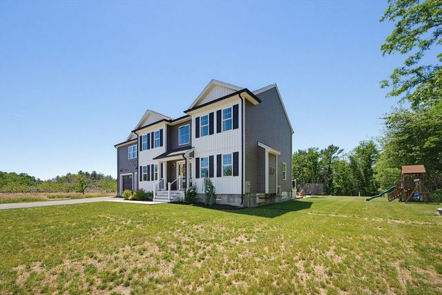 1479 Main St, Acushnet, MA 02743