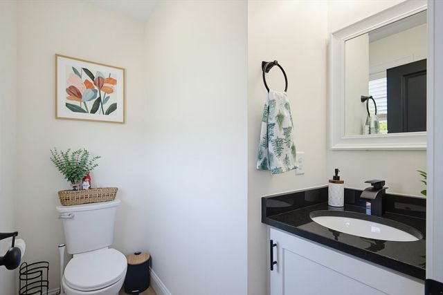 1479 Main St, Acushnet, MA 02743