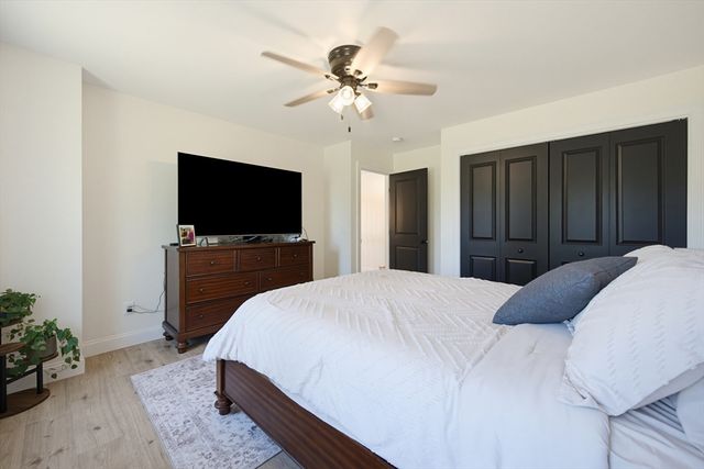 1479 Main St, Acushnet, MA 02743