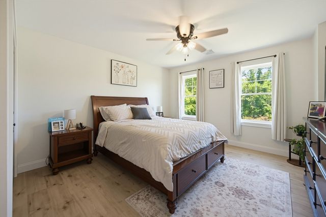 1479 Main St, Acushnet, MA 02743