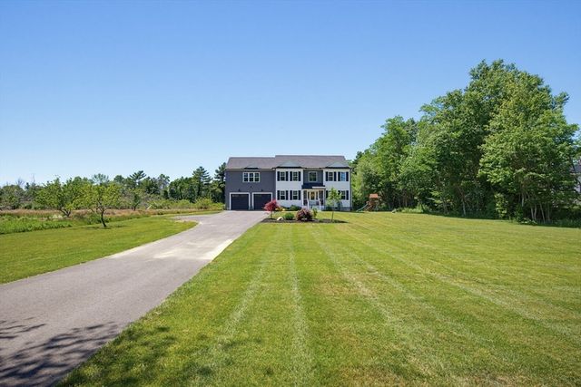 1479 Main St, Acushnet, MA 02743