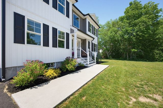 1479 Main St, Acushnet, MA 02743