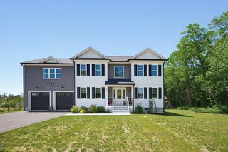 1479 Main St, Acushnet, MA 02743