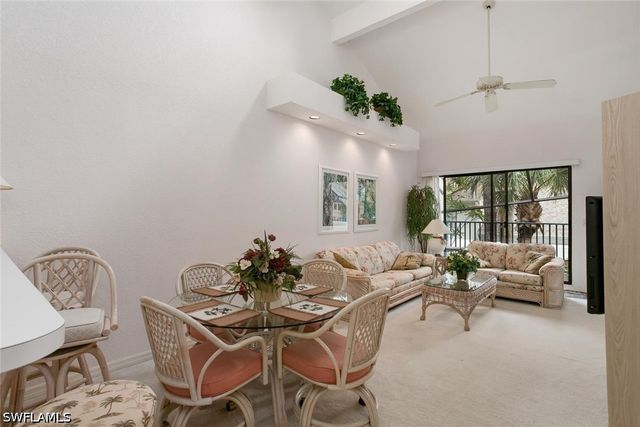 81 EMERALD WOODS DR M8, Naples, FL 34108