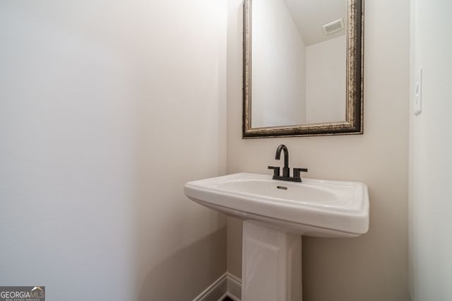 257 Pinewood Drive, Covington, GA 30014
