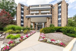 2112 Acacia Park Drive 220, Lyndhurst, OH 44124