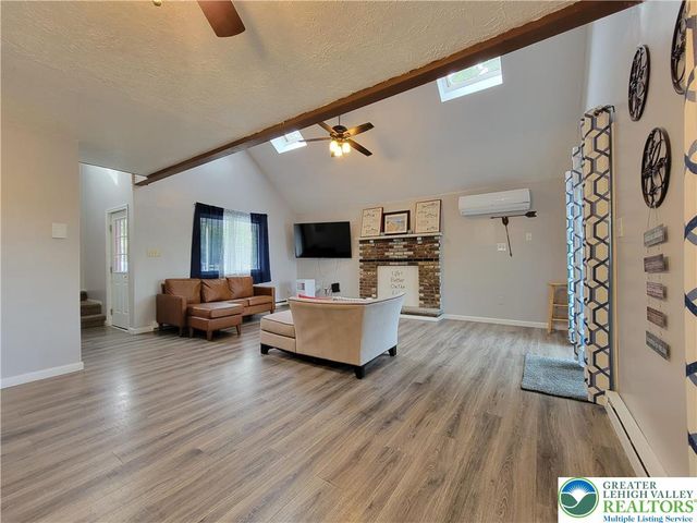 3172 CAROBETH Drive, Coolbaugh Twp, PA 18466