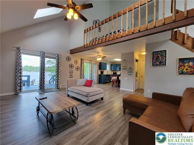 3172 CAROBETH Drive, Coolbaugh Twp, PA 18466