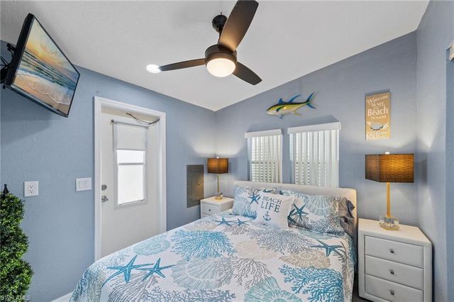 11791 Papershell DR, Fort Myers, FL 33908