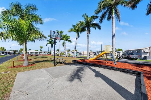 11791 Papershell DR, Fort Myers, FL 33908