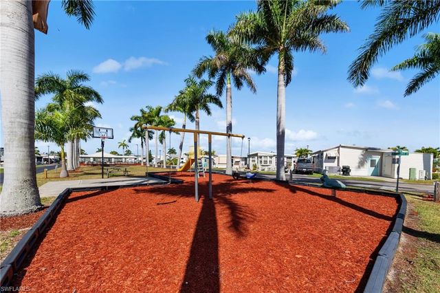 11791 Papershell DR, Fort Myers, FL 33908