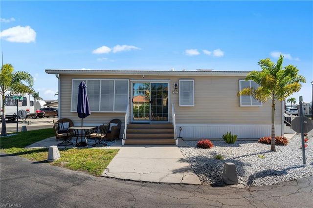 11791 Papershell DR, Fort Myers, FL 33908