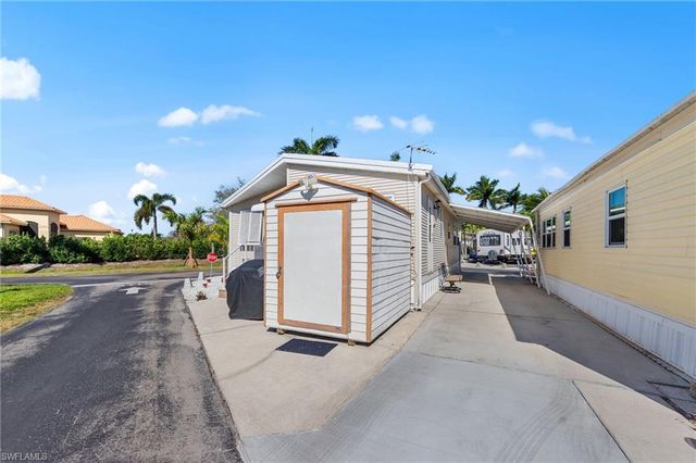 11791 Papershell DR, Fort Myers, FL 33908