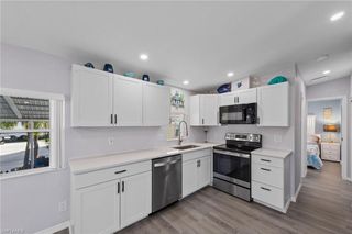 11791 Papershell DR, Fort Myers, FL 33908