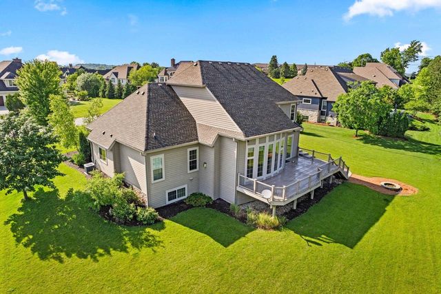 4690 Bradon TRAIL E, Brookfield, WI 53045
