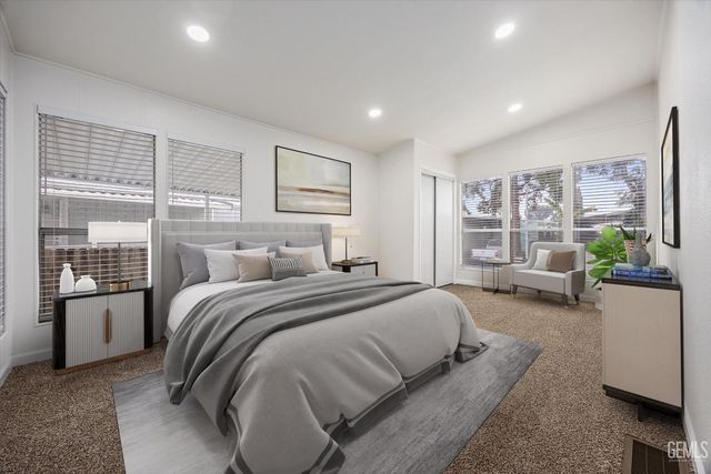 118 Cedarwood Lane, Bakersfield, CA 93308