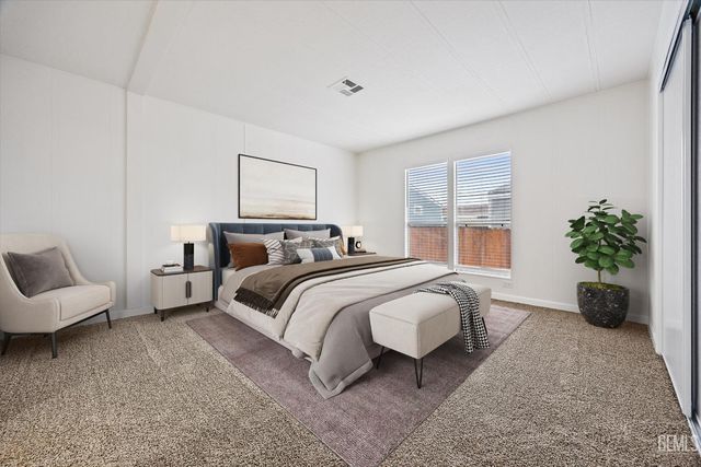 118 Cedarwood Lane, Bakersfield, CA 93308