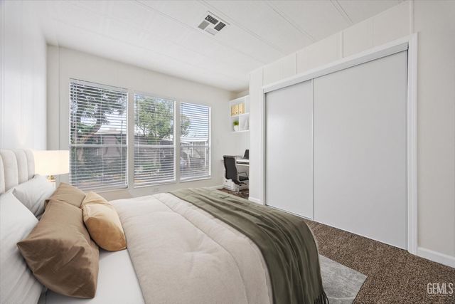 118 Cedarwood Lane, Bakersfield, CA 93308