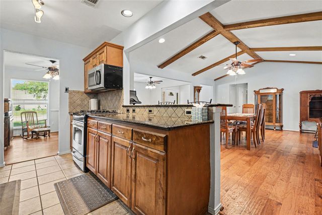 2912 Marsann Lane, Farmers Branch, TX 75234